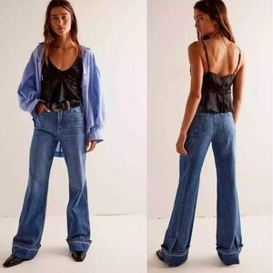 We the Free Fosse Mid Rise Distressed Flare Wide Leg Jeans Size 24 Short